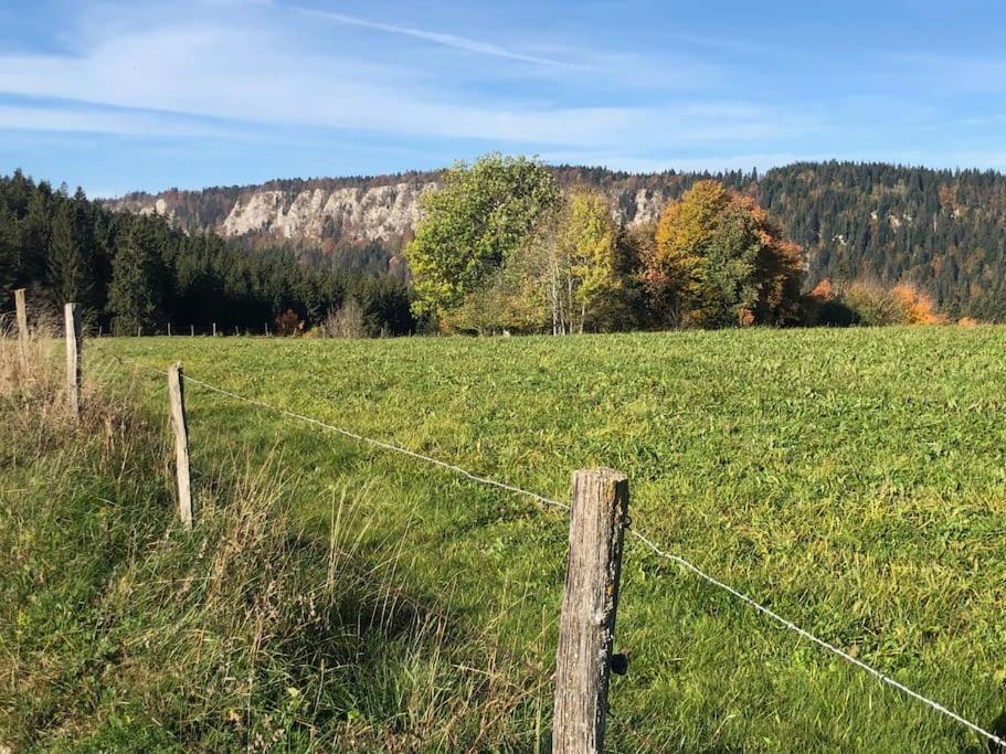 Nuit Insolite - La Cabane Du Haut-Doubs Les Gras ภายนอก รูปภาพ